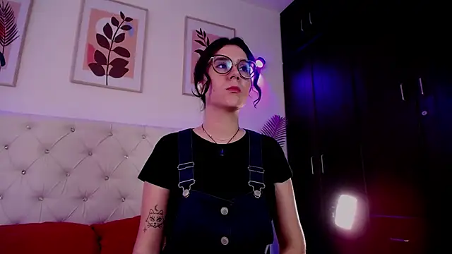 Chat +18 de Barbie_Goddess ao vivo