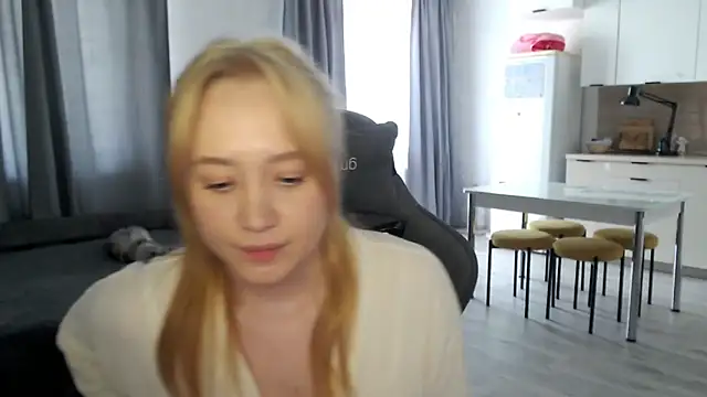 Онлайн чат XXX _lalune_