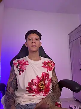 Chat +18 de tylernova ao vivo