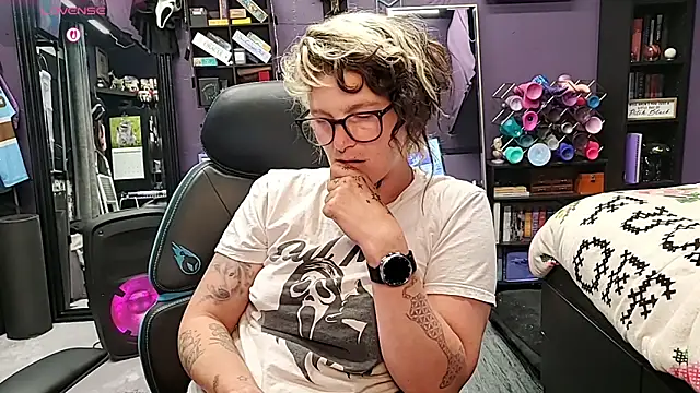 oddywithabody's Webcam Show