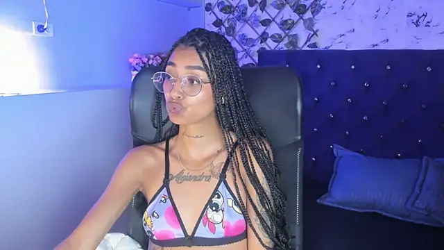 KarlaSlutSkinny__ – Naživo XXX chat