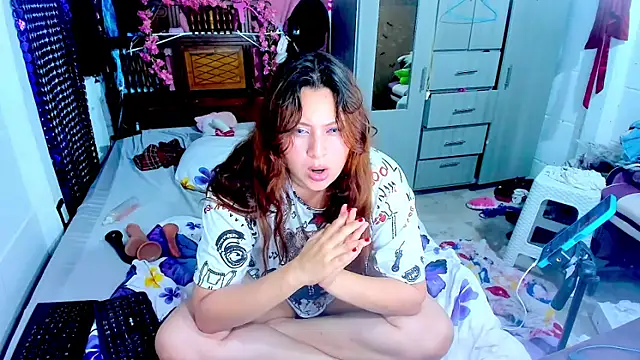 Chat +18 de SofiaOlivares ao vivo