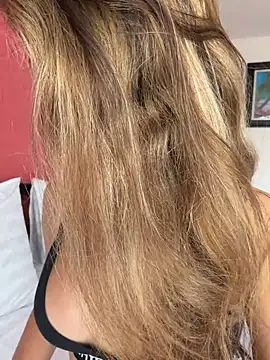 Bella-Grace Adlı Modelin Canlı XXX Sohbeti