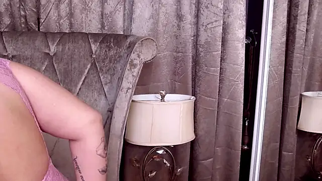 BustyGizelle live XXX chat