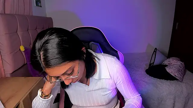 Bellacatx's Live XXX Chat