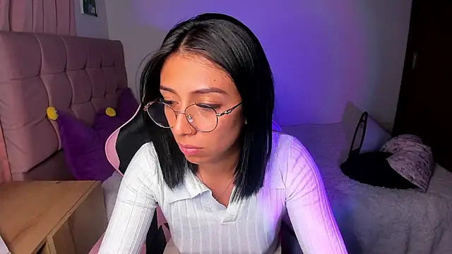 Chatroom XXX en direct de Bellacatx