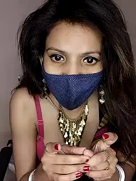 lovelyrosewifey Adlı Modelin Canlı XXX Sohbeti