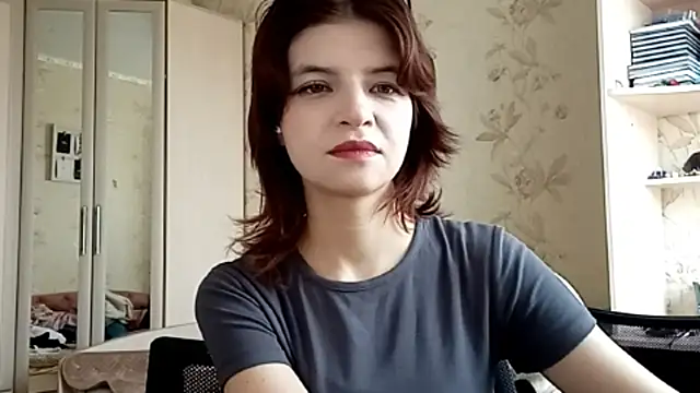 LowkeyIndigon Webbikameraesitys