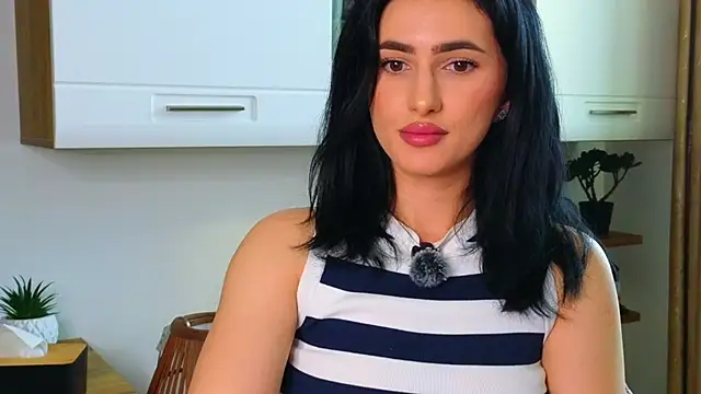 YourDesiree_'s Live XXX Chat