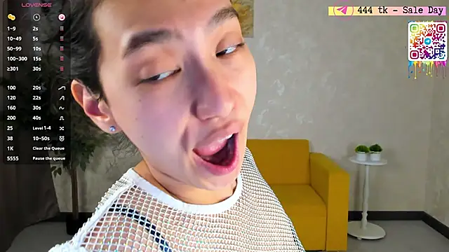 Chat +18 de FlirtyAura ao vivo