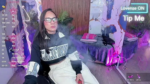 Samcielo_tay Show in webcam