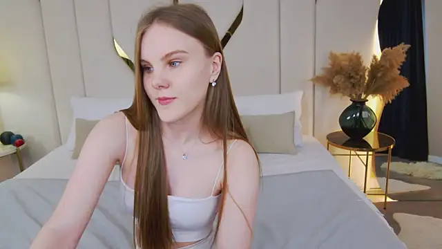 Lili_Lohan Live XXX-Chat