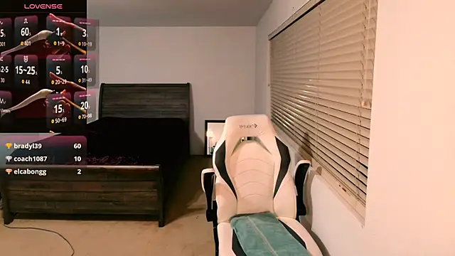 Chat +18 de britteebee ao vivo