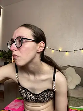 MartiniiSelenna's Live XXX Chat