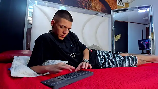 XXX chat uživo modela NikyDark