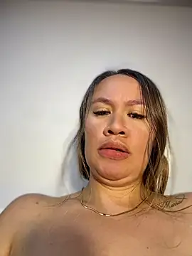 Emiily_lee Chat XXX live
