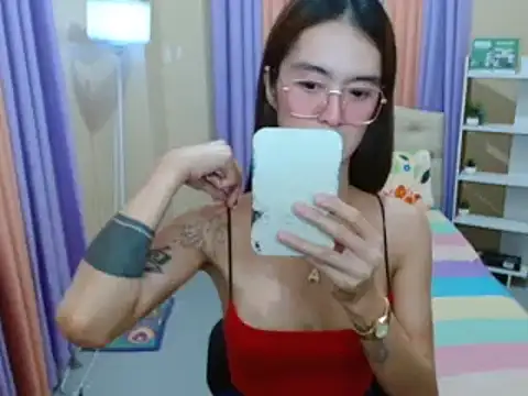 XxTsUncutAskaxX's Live XXX Chat