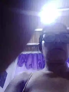 Xoticxenax Chat XXX in diretta