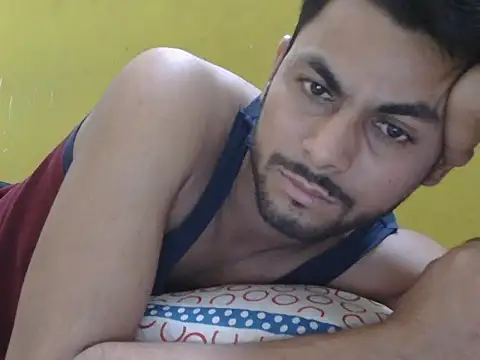 Stubborndesiboy Live XXX-chat