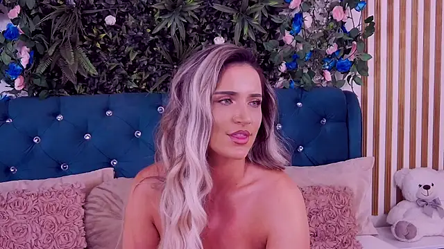 Chat XXX en directo de CherryMuse_