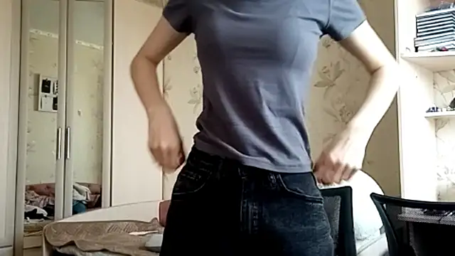 LowkeyIndigo – webcam-show