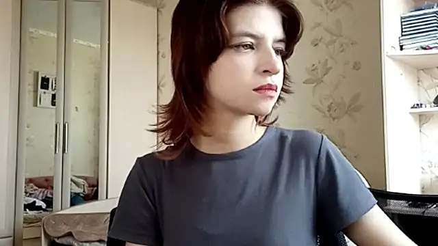 LowkeyIndigo Webcam-Show