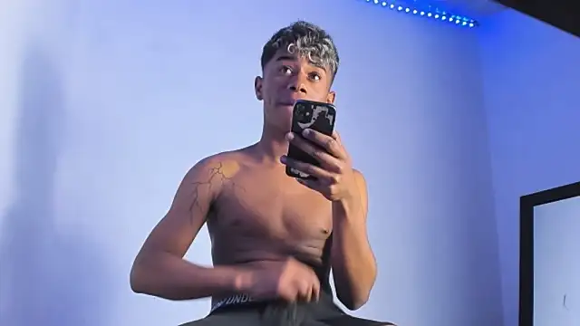 Show de yoendris_boy na webcam