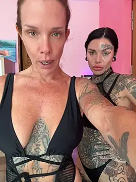 mommyselenafit_のウェブカメラショー