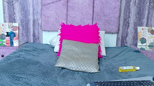 DaveJonesz Adlı Modelin Canlı XXX Sohbeti