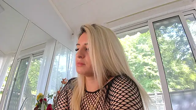 Ella_Vee 即時 XXX 聊天