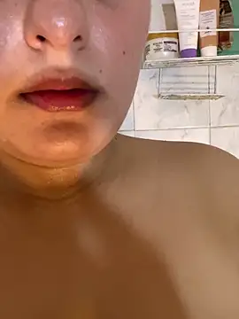 Chat +18 de Hazumi_Tsu ao vivo