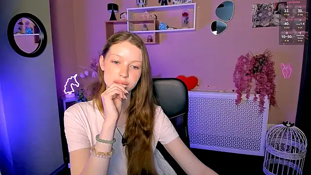 Show modela khloebeauty na web-kameri