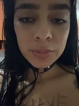 Chatroom XXX en direct de Foxy_Assh_