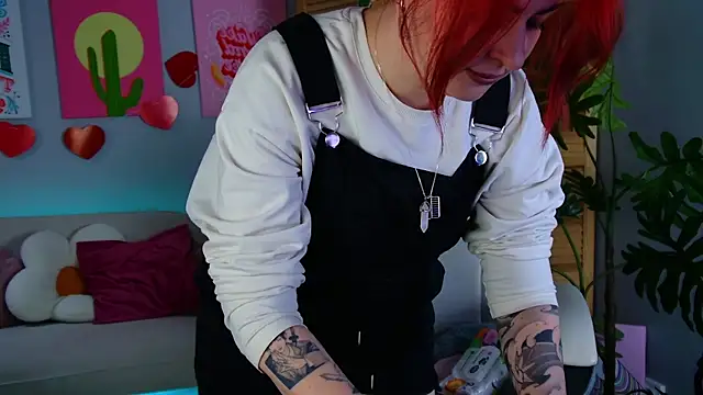 Chat +18 de Lana__May ao vivo