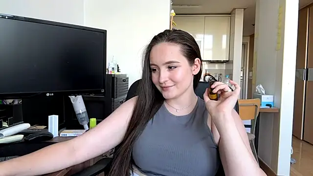 Emilly_Cart's Webcam Show