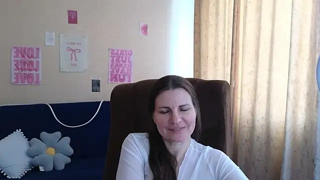 Mirabelle_Velvet's Webcam Show