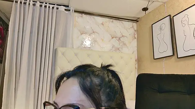 QueenSallyDesire Live XXX-chat