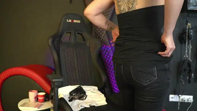 Živý XXX chat OliviaSmith