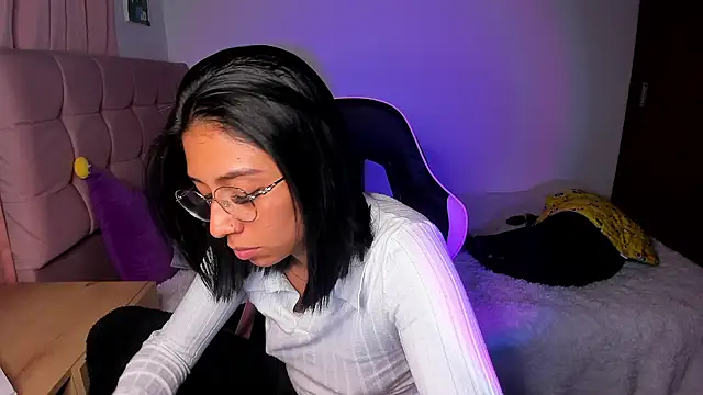 Bellacatx's Live XXX Chat