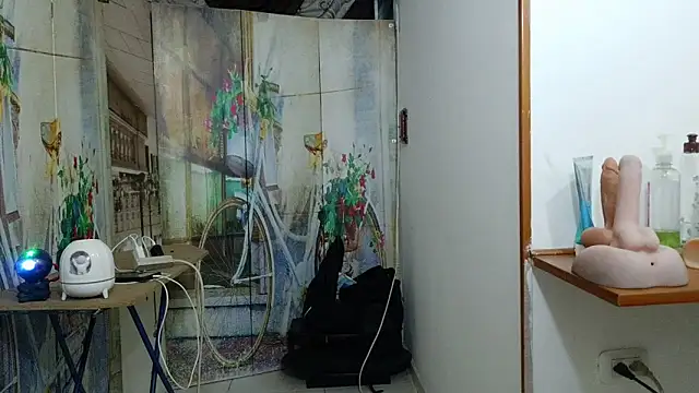 curly_greeneyedのライブXXXチャット