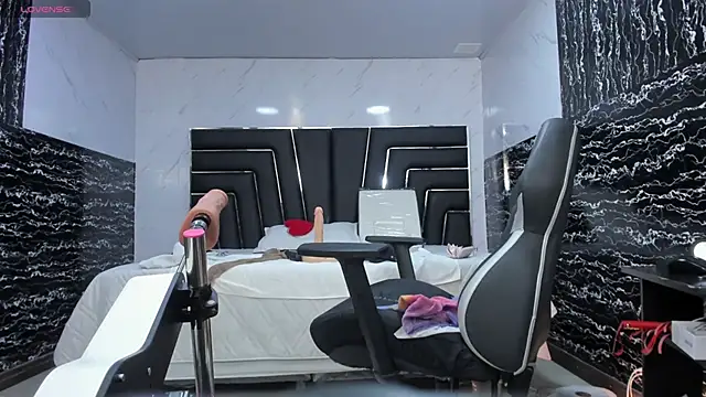 Ladyy_Scarlett's Live XXX Chat
