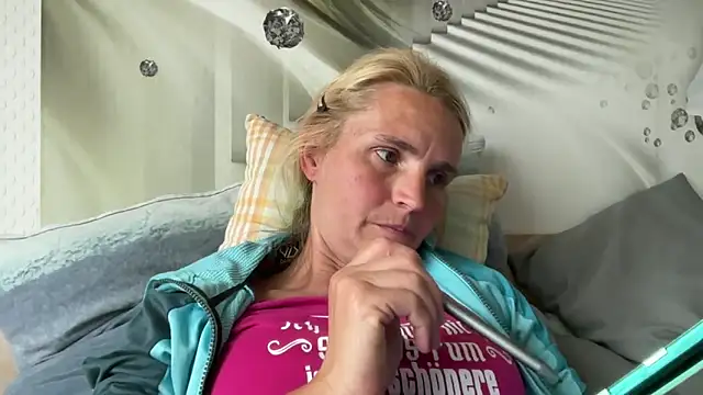 s-te-fan-i Live XXX Chat
