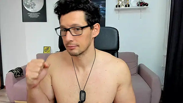 BrutusK08n Live XXX chat