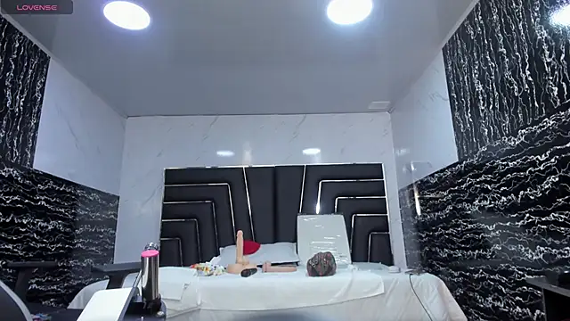 Ladyy_Scarlett 现场XXX聊天