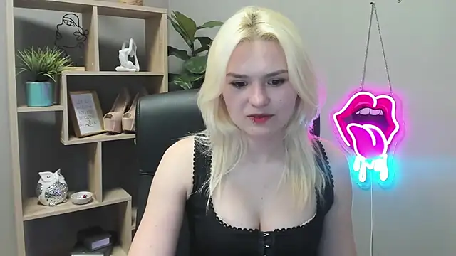SweetLilyxo: онлайн-секс-чат