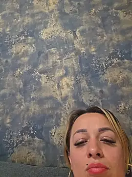 RuxyHuge42ETT's Live XXX Chat