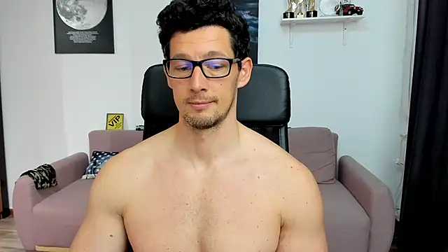 BrutusK08's Live XXX Chat