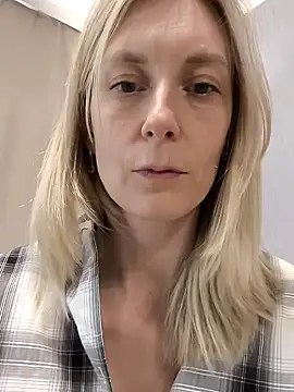 Show de AvelinaLeoni na webcam