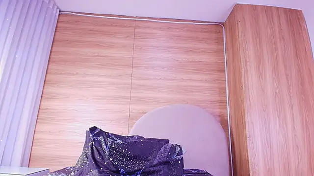 Онлайн чат XXX kiara_lp