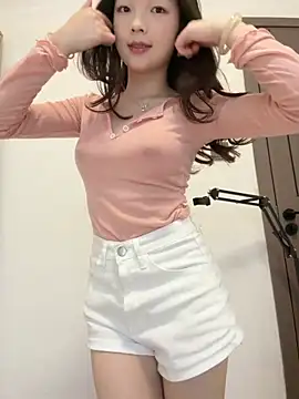 meimei_x Show in webcam